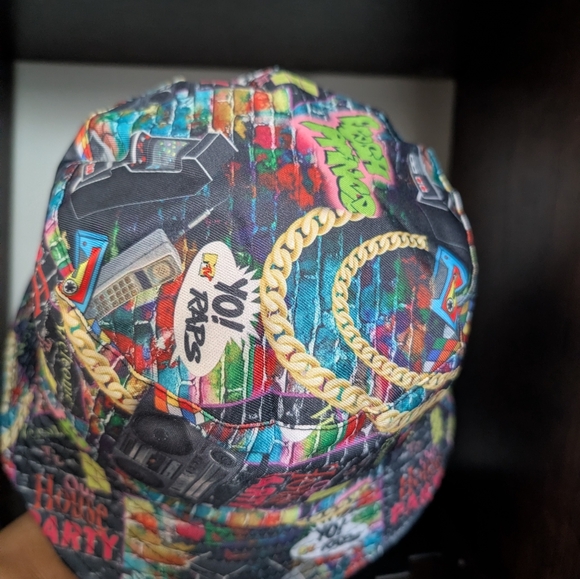 NWOT Colorful 90s Themed Bucket Hat - Picture 2 of 2